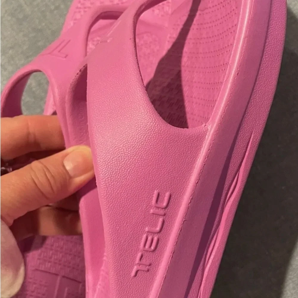 Telic Energy flip flops, size Medium, Forbidden Fuchsia color - Picture 4 of 6